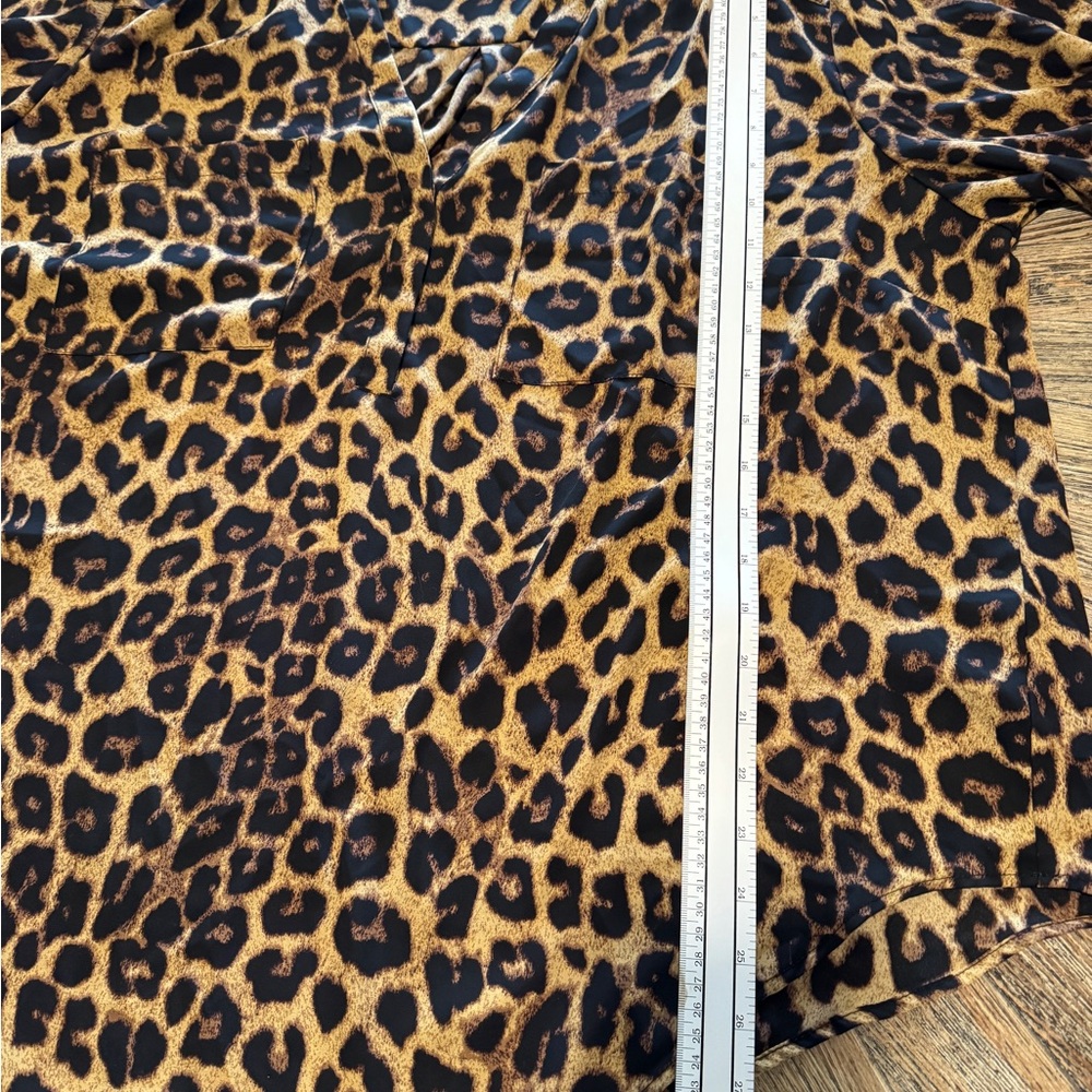 Blouse Torrid size 2 leopard animal print three quarter sleeve plus size 2XL - Picture 11 of 13